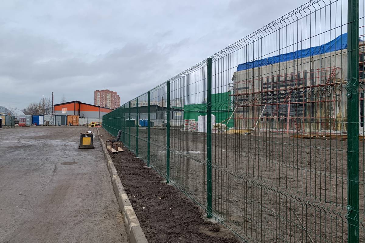 Установка 3D забора на территории завода